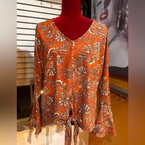 Women’s Hi-Low Bell Long Sleeve Boho Top
Size M